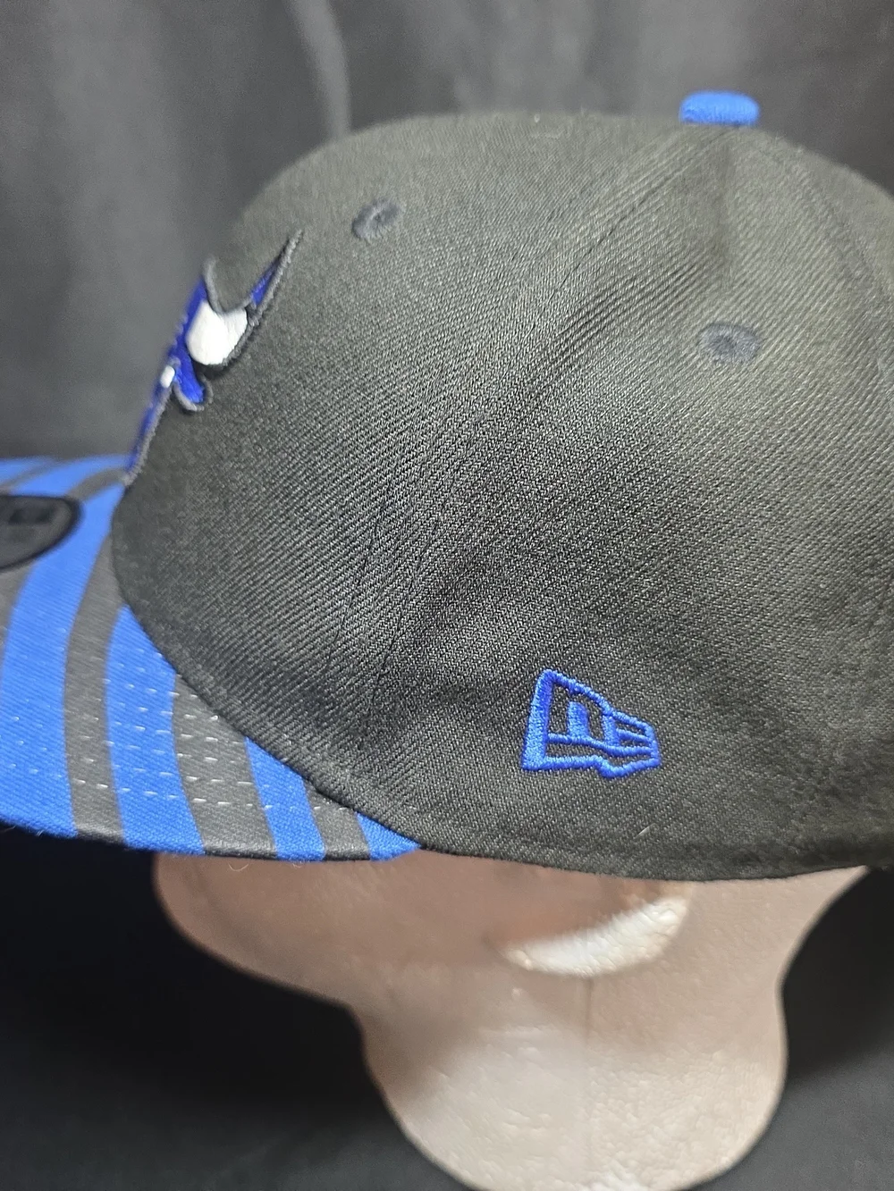 New Era Chicago Bulls Snapback Hat - Black & Blue